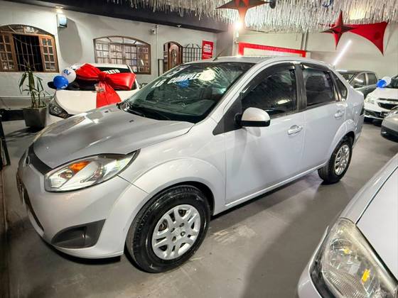FORD FIESTA 1.6 ROCAM SEDAN 8V FLEX 4P MANUAL FORD FIESTA 1.6 ROCAM SEDAN 8V FLEX 4P MANUAL